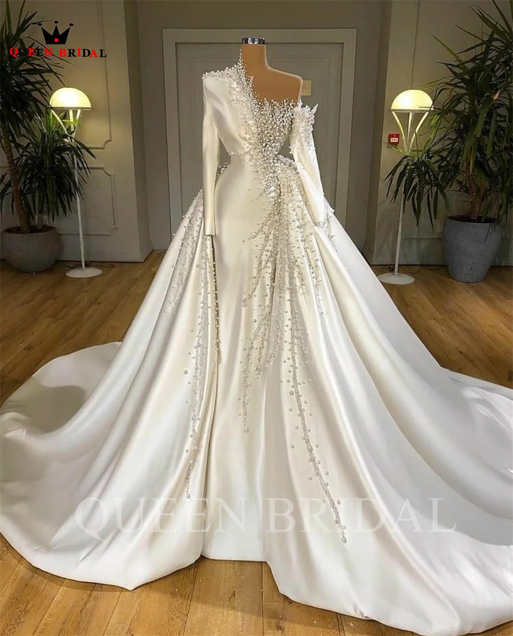 豪華なサテンのウェディングドレス 取り外し可能なスカート付き クリスタル ビーズ ダイヤモンド ロング フォーマル ブライダル ガウン カスタム メイド JT03