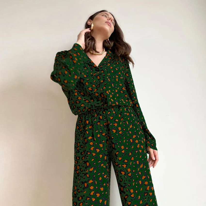 Hiloc Leopard Pajamas For Women Sleepwear Print Loose Trouser Suits Long Sleeve V-Neck Home Suit 2022 Spring Homewear Fashion