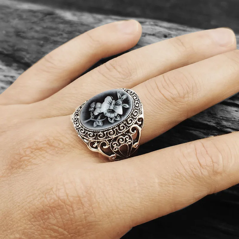Gray Butterfly Plant Cameo Rings For Women Antique Silver Plated Fashion Hollow Flower Branches Cameo Ring