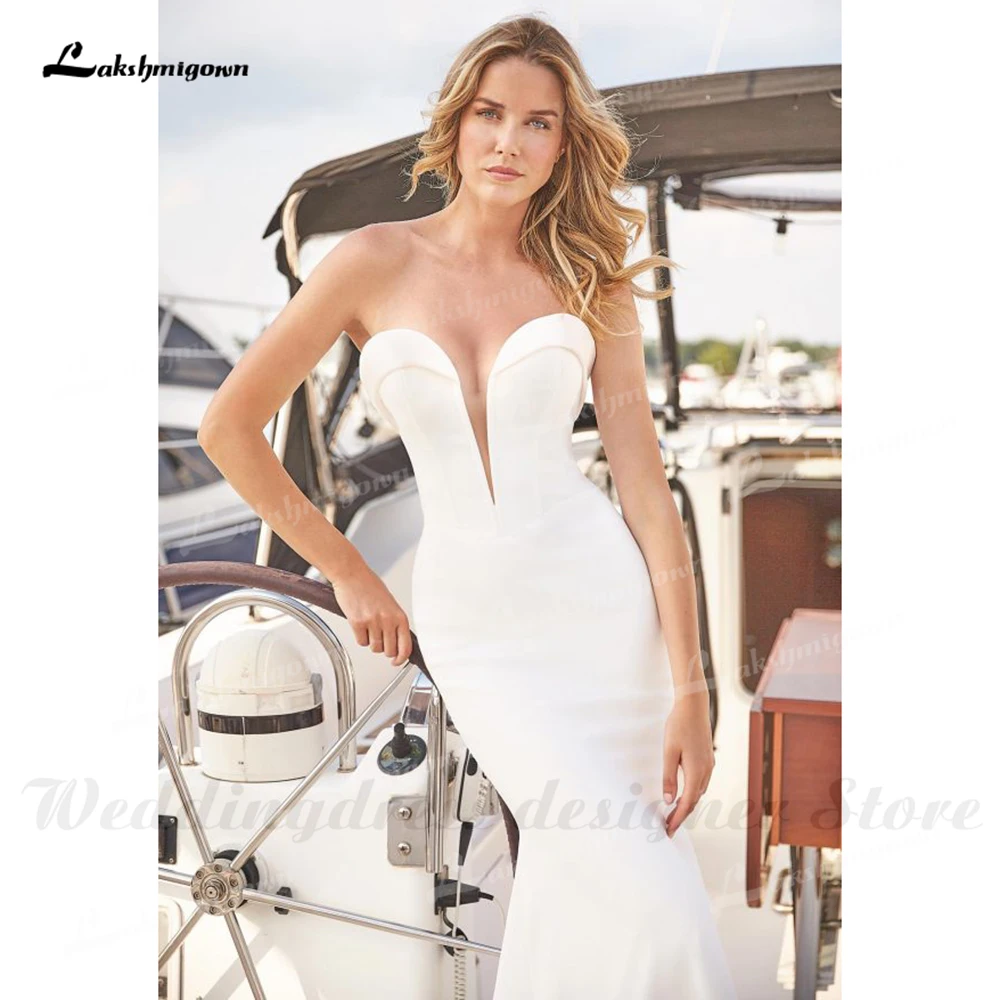 Abito da sposa aderente teatrale con scollo a cuore profondo vestido de noiva abiti da sposa in raso da spiaggia semplici senza maniche