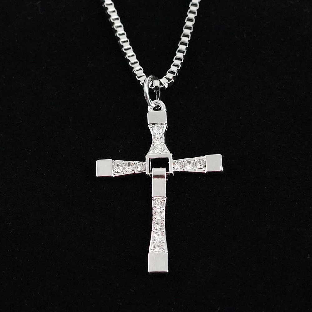 Fast And Furious 6 7 8 Hard Gas Actor Hip Hop Dominic Toretto Cross Necklace Pendant For Men Friend Gift Fashion Jewelry