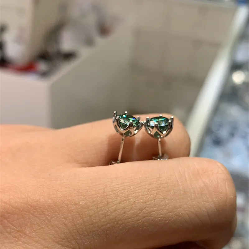 925 Silver Round Brilliant Cut Diamond Test Past Carat D Color Green Moissanite Earrings VVS1 Emerald Earrings Girl