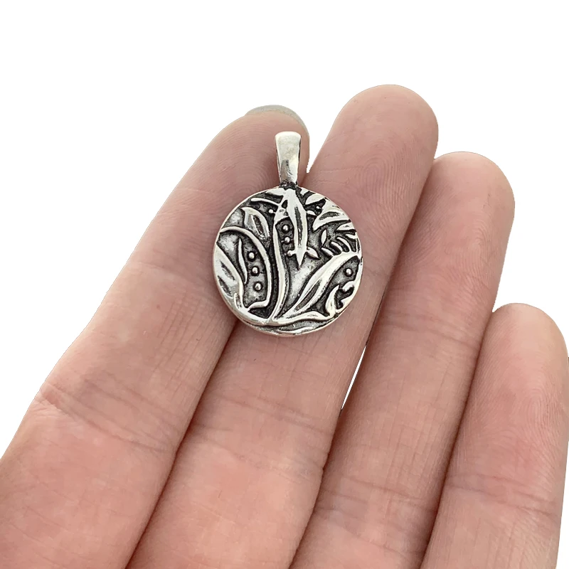 20 x Antique Silver Color Carved Flowers Plants Round Charms Pendants for Necklace Bracelet Earring Jewellery Making 18x26mm