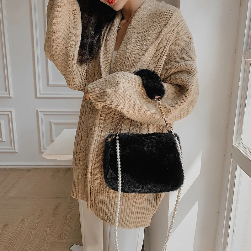 Plush Tote Bags Pearl Chain Bag For Women 2021 Winter Soft Fluffy Bags Solid Furry Luxury Designer Handbag Fur Shoulders Bags