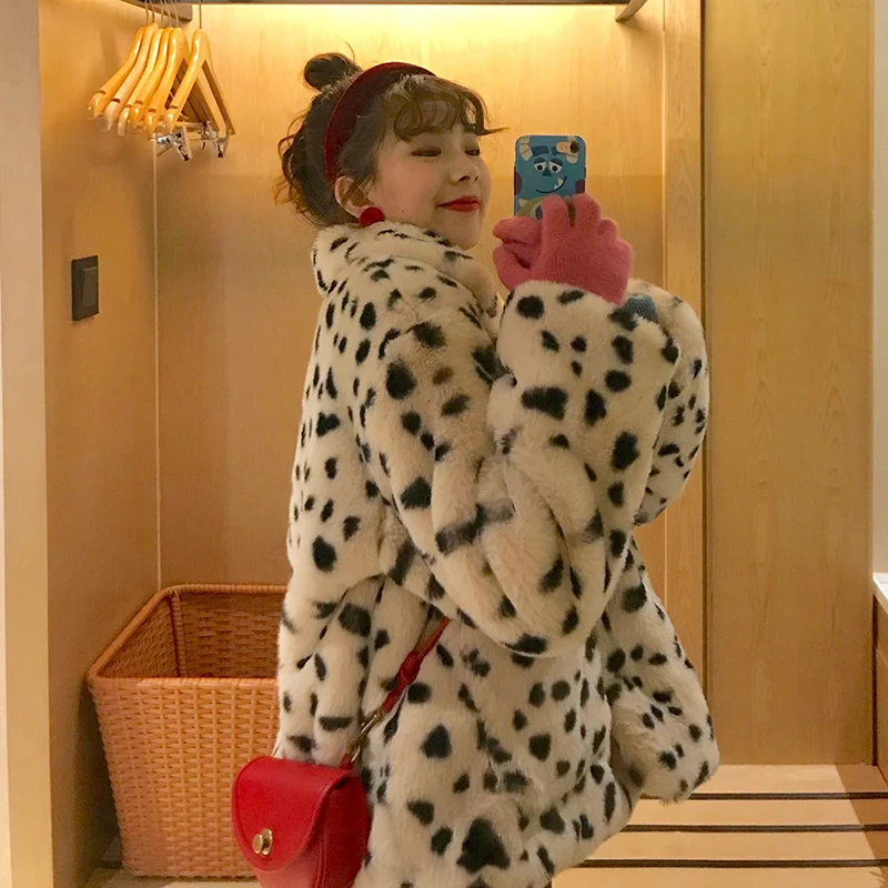 

2023 New Winter Women Leopard Print Faux Fur Coat Long Sleeve Turn Down Collar Jacket Female Double-faced Fur Short Overcoat M37