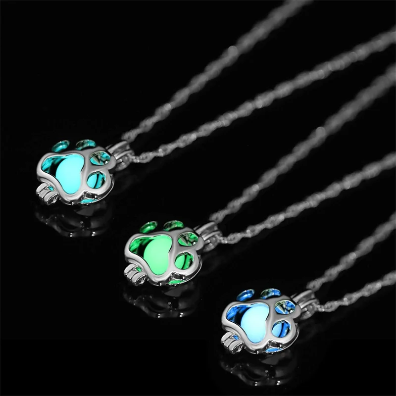 Halloween Pendant Necklace Gift Glowing Cat ClawFlower Shaped Luminous Pendant Necklace For Women Fashion Simple Party Jewelry