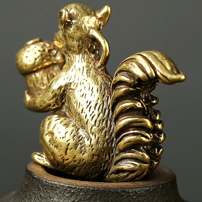 Squirrel Nut Car Keychain Pendant Vintage Copper Squirrel Ornaments Hanging Charm Jewlery Brass Men Key Chain Rings Friend Gifts
