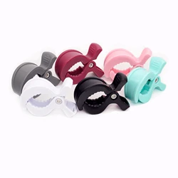 1pc Baby Lampe Pram Kinderwagen Aufhänger Heringe Zu Haken Pacififer Clips Musselin Spielzeug Sitz Abdeckung Auto Organizer Spielzeug Spielen gym Zubehör