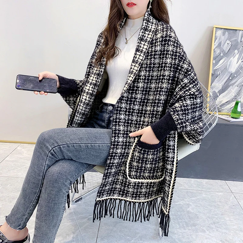 

Woman Fad Pocket Warm Shawl Loose Plus Size Plaid Cardigan Tassel Knit Mink Velvet Bat sleeve Poncho Cape Winter Sweater Coat