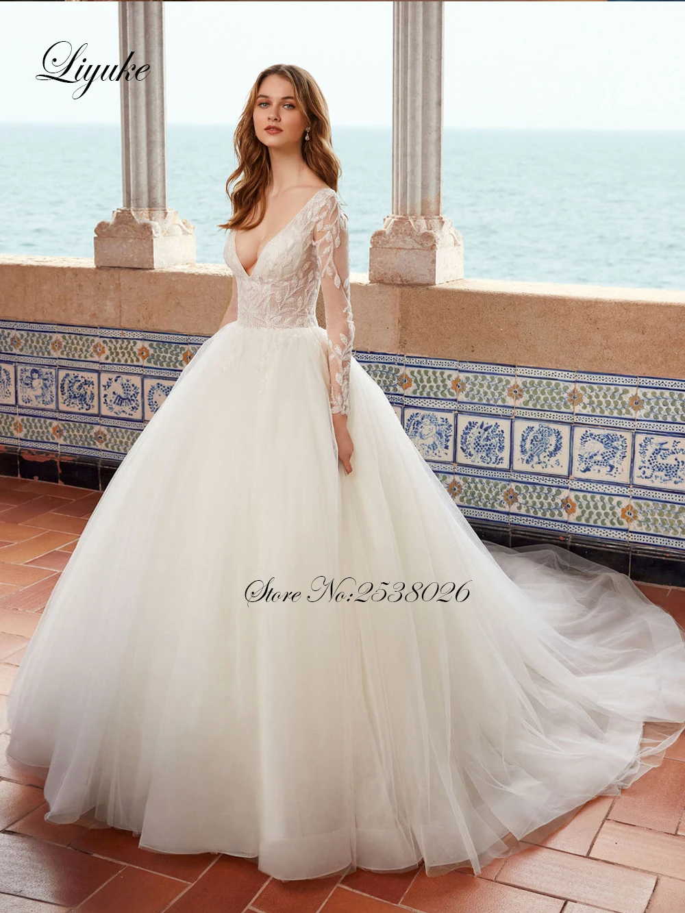 Liyuke Custom Made Sexy Deep V-Neckline Ball Gown Wedding Dress With Delicate Beads Crystals Full Sleeve Of Backless Bride Dress