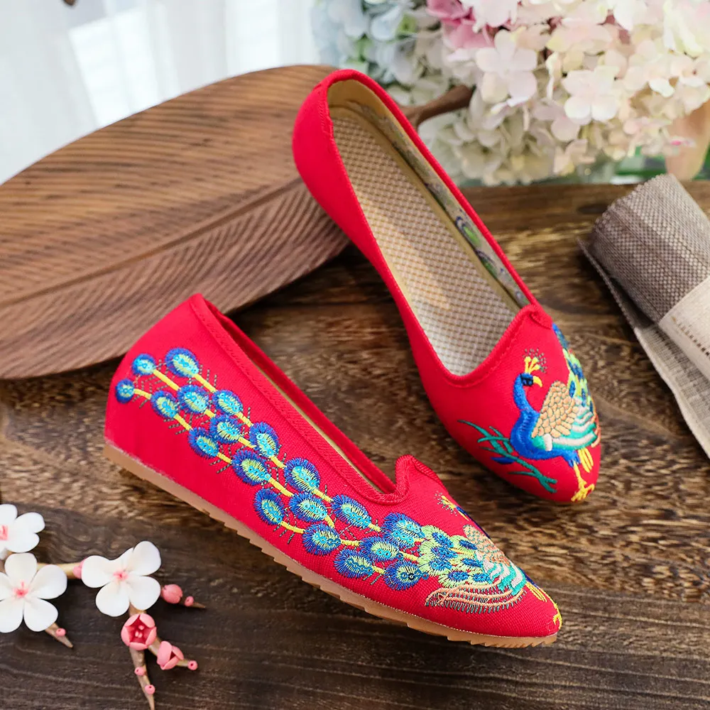 Veowalk Handmade Breathable Ballet Flats Pointed Toe Peacock Embroider Flats Women Casual Slip on Elegant Walking Canvas Shoes