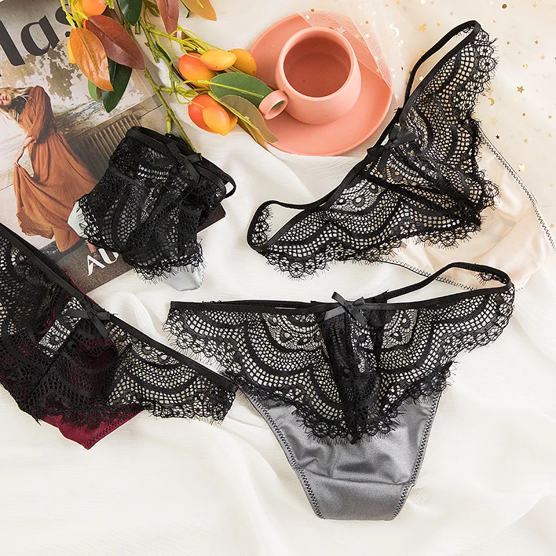 Women's Thong Pants Sexy Lace Panties Low Waist Seamless Briefs Femlae Transparent Hollow Out G-String Underpants Sexy Lingerie