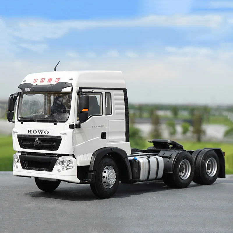 Diecast 1:24 Scale SINOTRUK HOWO TX  Alloy Truck Tractor  Model Mental Boys Toys  Collection Gifts Display Souvenir Display