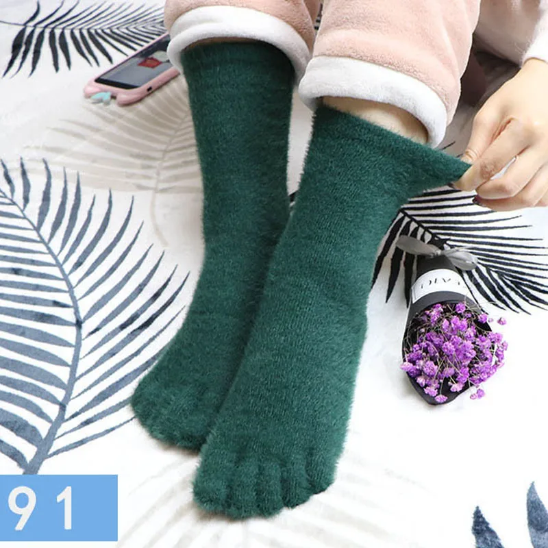 Women\'s Thick Five Finger Socks Winter Warm Coral Fleece Fluffy Toe Socks Striped Soft Cozy Hosiery Girls Female Floor Slippers