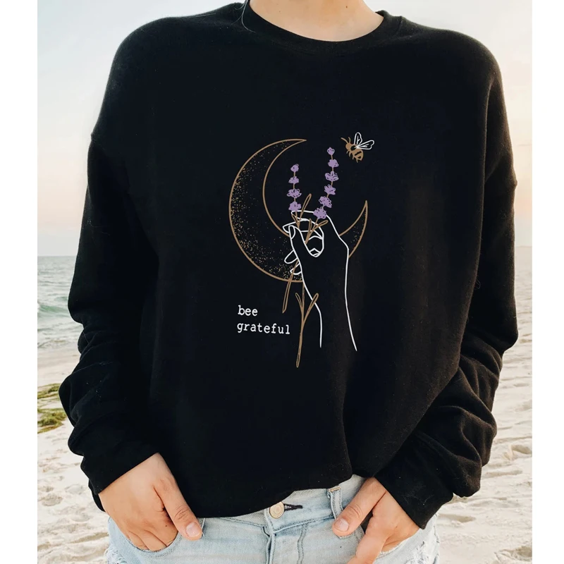 Bee Grateful Colored Print Sweatshirt Women Boho Graphic Jumper Pullovers Vintage Long Sleeve Hippie Sweatshirts Outfits