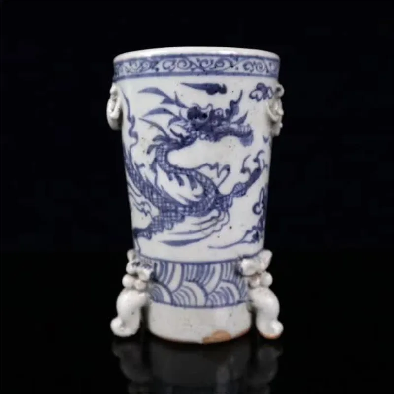 

Jingdezhen Blue And White Porcelain Round Pen Container Zodiac Dragon Painting Three-foot Double Ears Pen Container