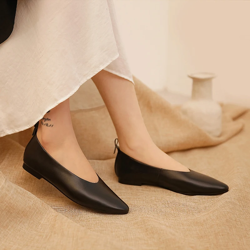 

Plus Size 34-43 Women Flats Genuine Leather Moccasins Breathable Cozy Work Shoes Brief Fashion Ladies Flats Light Driving Loafer