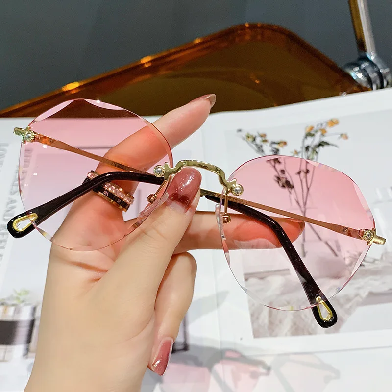 Classic Rimless Round Sunglasses For Women Sexy Gradient Oversized Sun Glasses Female Vintage Outdoor Big Frame GogglesUV400