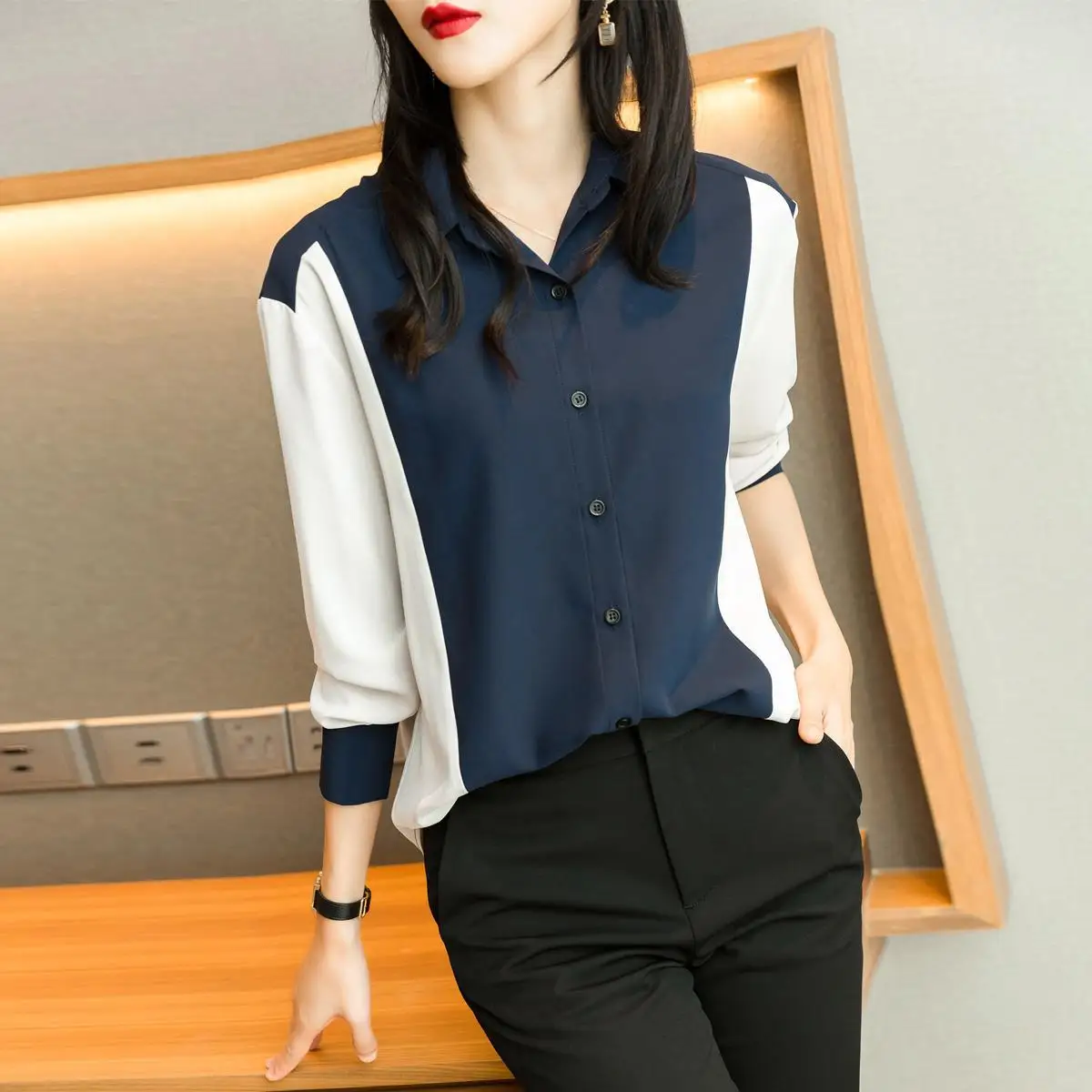 European Shirt Women's Design Niche 2022 Spring New Fashion Chiffon Vertical Color Matching Shirt Top Lady Blouses B088