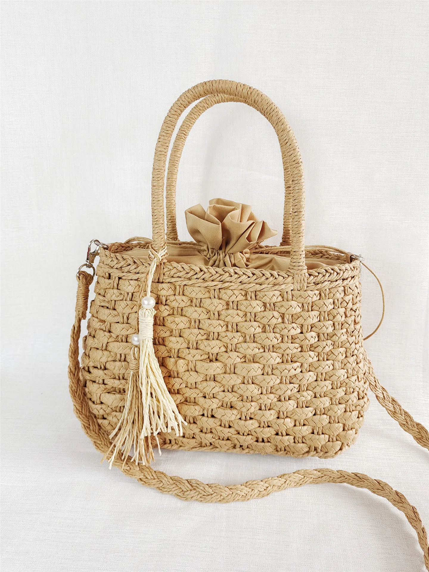 Fashion Tassel Straw Bags Rattan Weave Women Handbags Designer Luxury Handmade Paper Shoulder Crossbody Summer Beach Bags 2021