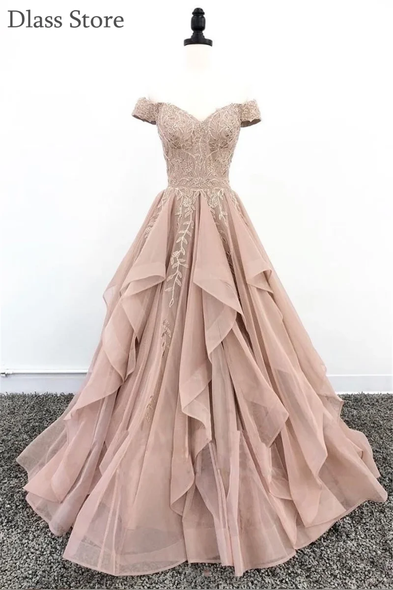 Dusty Pink Prom Dress Off Shoulder Pailletten Applique A-lijn V-hals Tiered Tulle Floor Lengte Avondjurk Платья Знаменитостей