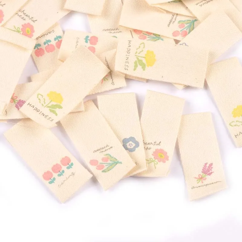 50Pcs Flower Printed Washable Brige Labels For Sewing Accessories Care Bags Clothes Tag Handmade Crafts Supplies 1.6x3.8cm c2887