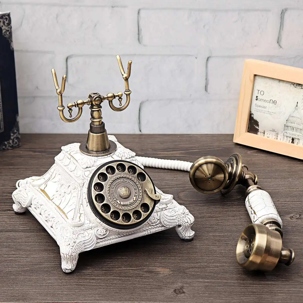 1pcs Novelty Retro Telephone Figurine Miniature Vintage Telephone House Decoration Living Room Cafe