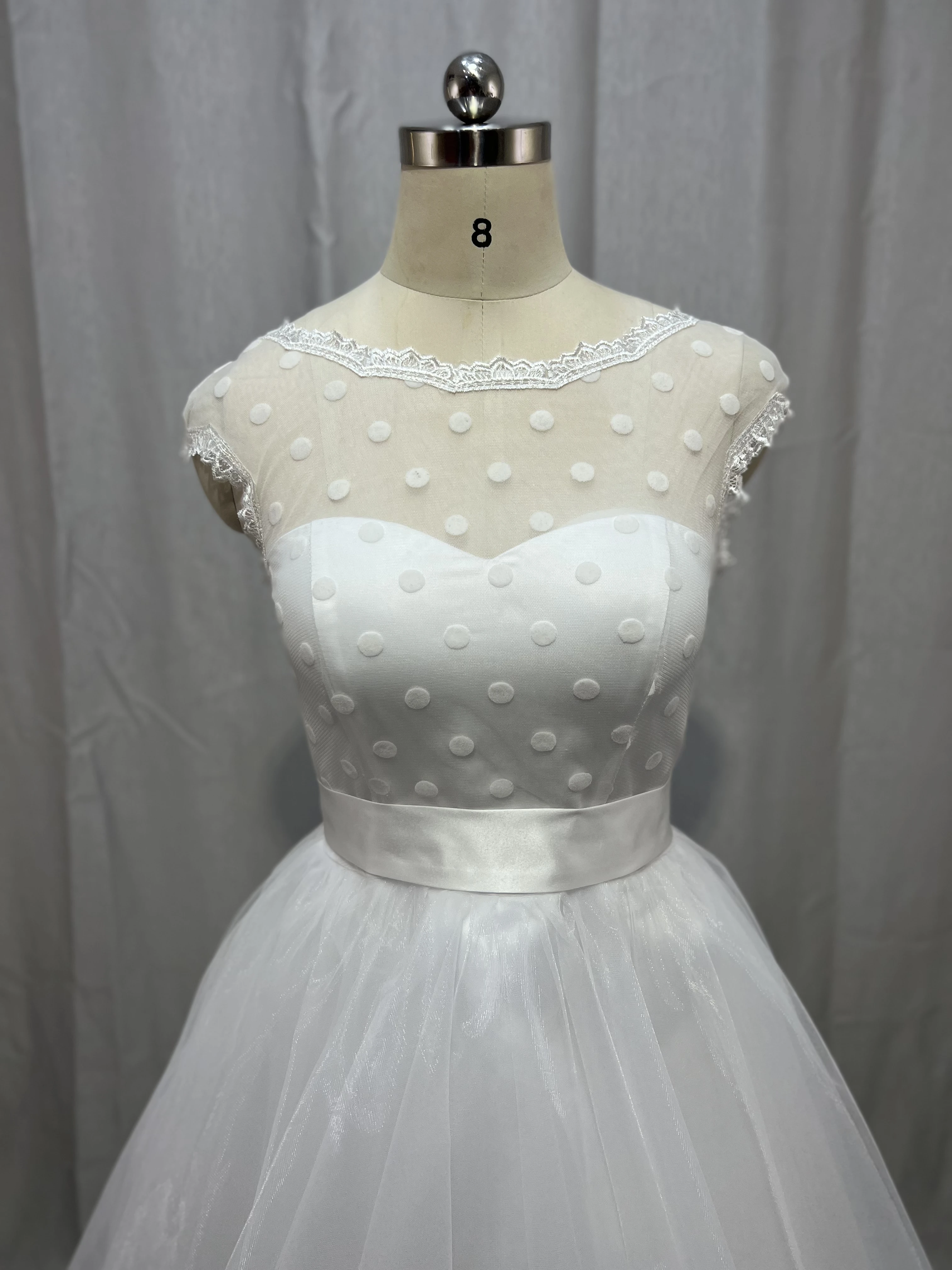 Abito da sposa corto punteggiato a pois vintage anni '50 personalizzato Abiti lunghi fino al tè Abiti da sposa Summer Beach Piccolo abito da sposa