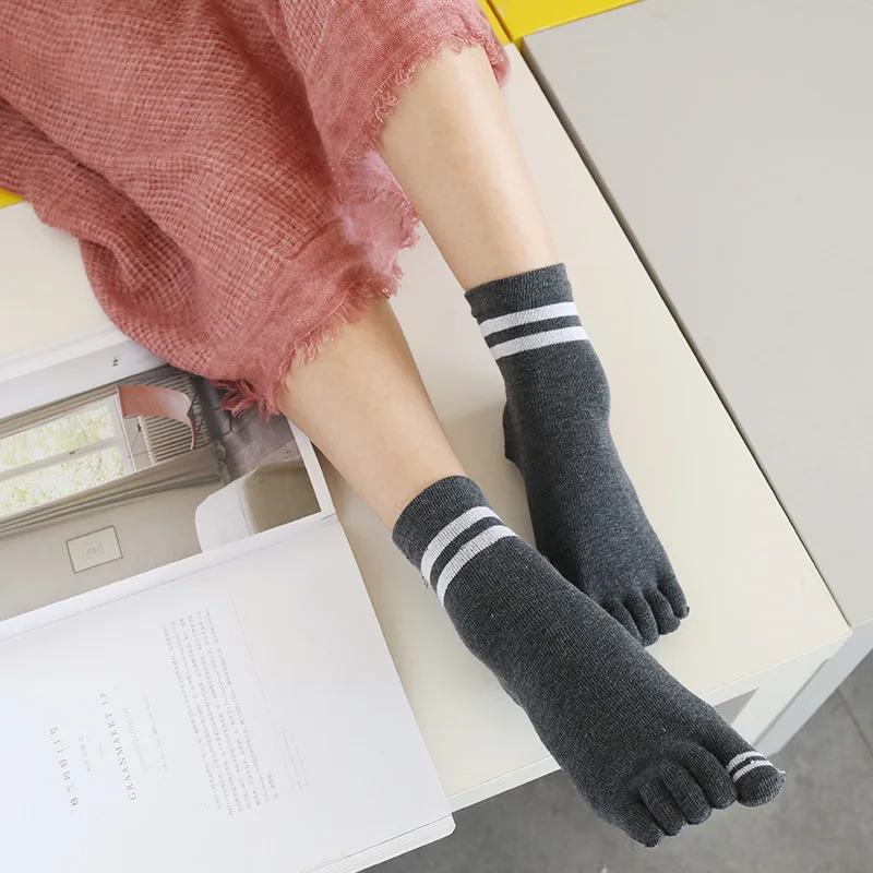 New Cotton Woman Five Finger Socks Female Toe Socks Harajuku Toe Separator Sox Streetwear Autumn Winter 5 Toe Socks