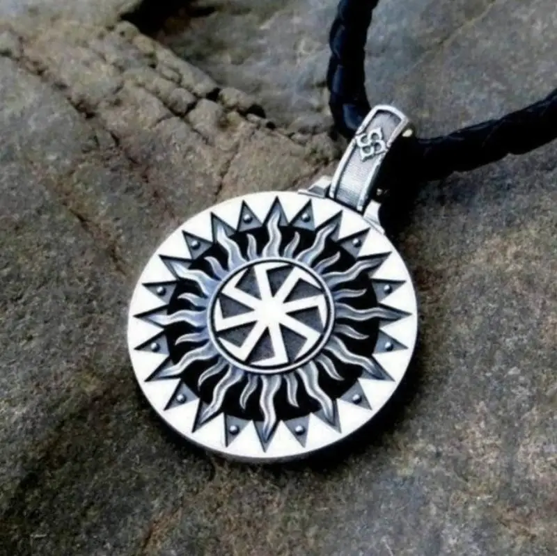 Retro Abstract Sunflower Pattern Amulet Pendant Necklace Men\'s Punk Rock Motorcycle Jewelry