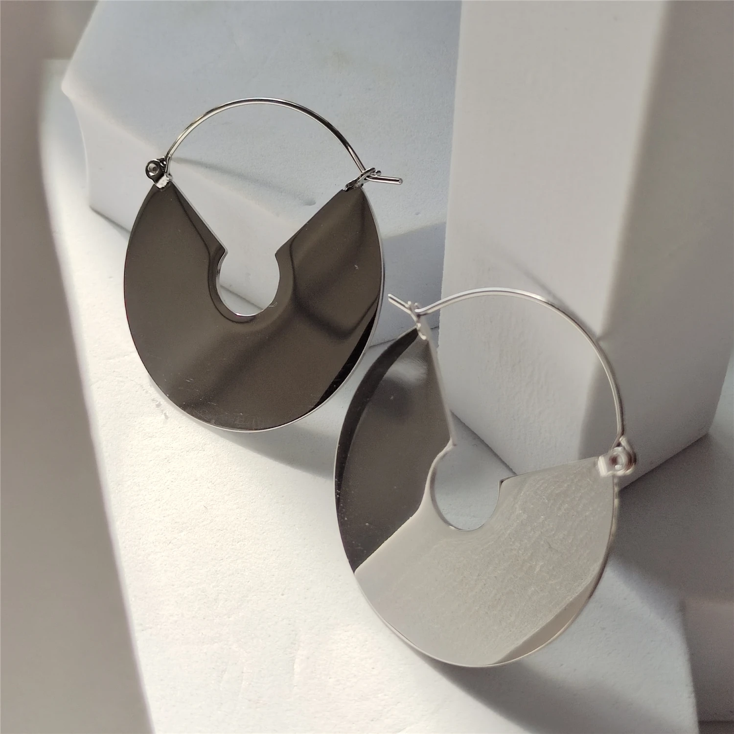 Gold Color Plated Stainless Steel Metal Circel Geometric Round Hoop Earrings For Women Girls Party Simple Jewelry HUANZHI