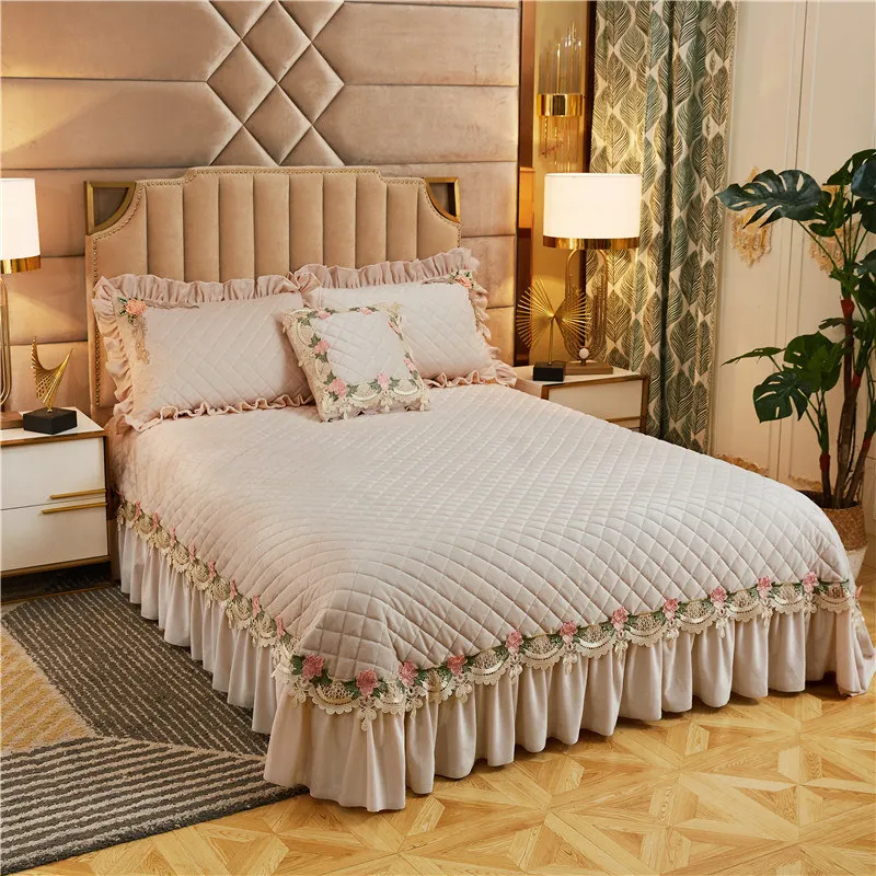 Elegant Lace Crystal Velvet Bedspreads for Bed Quilted Embroidered Queen King Size Coverlet Thick Soft Sheet with 2 Pillow Shams