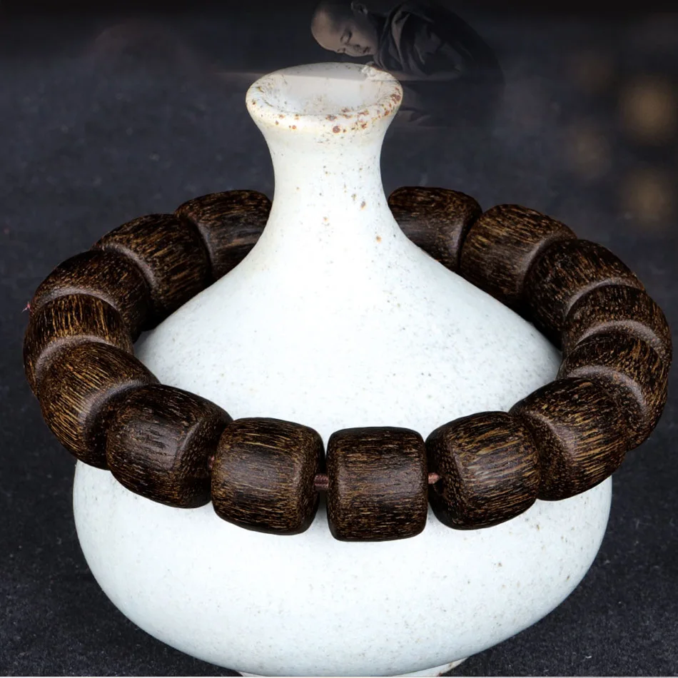 Natural and natural Kalimantan anti-wood black oil drum black oil drum hand chain hand chain hand chain men's and women's fund