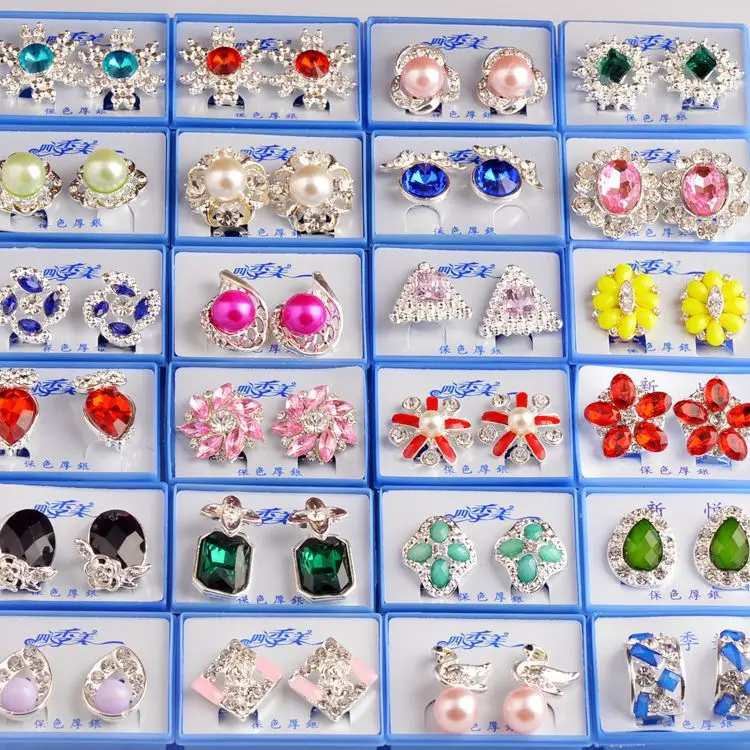 

Clearance Jewelry Bijoux Femme Cute Costume Earring 20Pairs/Lot Pendientes Mix Lot Wholesale Fashion Women Stud Earrings Gifts