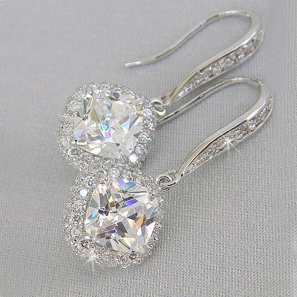 Huitan Neue Trendy Luxus Silber Farbe Platz Tropfen Ohrring Hochzeit Braut Zubehör Glanz Zirkon Stein Elegante Frauen Schmuck