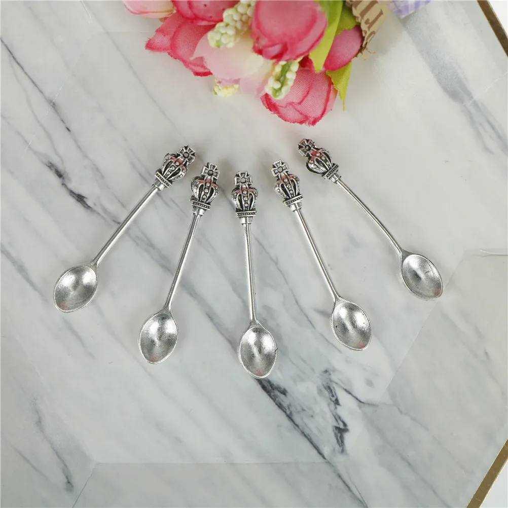 5pcs/lot Stainless Steel Mini Crown Handle Coffee Scoops Spoon Coffee Tea Ice Cream Spoons Dessert Spoon Couple Kitchen Tools