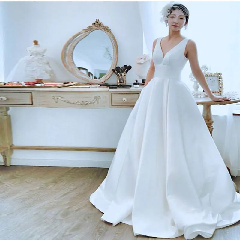 Gaun Pengantin Kerah V Satin Elegan Gaya Baru Gaun Pengantin Свадебное Плана Vestido De Novia Bride To Be Robe De Soirée De Mariage MF0219