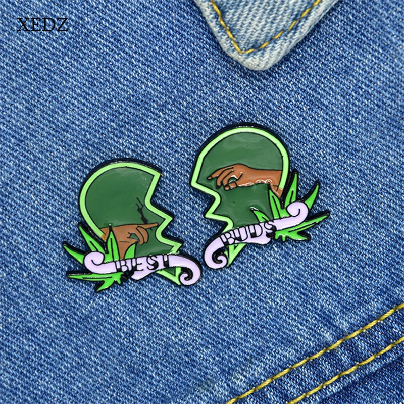 XEDZ Green Love Split Enamel Brooch Cartoon Green Grass Stitching Peace Of Mind Best Friend In Hand Badge Jewelry Gift