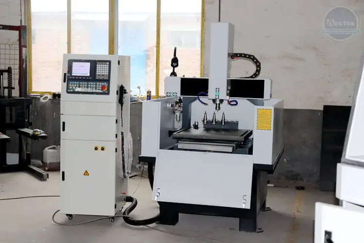 Aço de alumínio ferro bronze gravura cnc metal molde cnc que faz a máquina atc cnc roteador para molde 6060