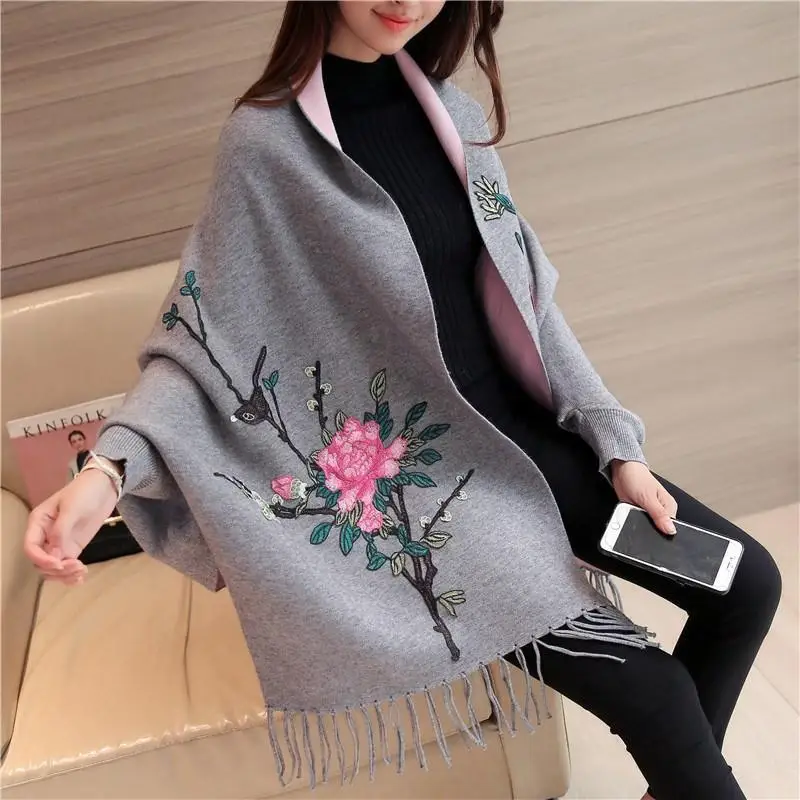 Sweater Women 2023 autumn and winter new embroidery scarf shawl langer with sleeves outside the tent wild bat coat female