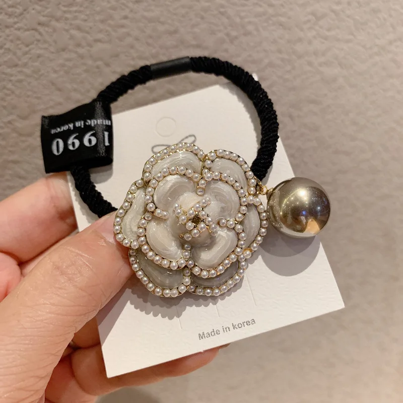 2024 Vintage Camellia Bow Pearl Hair Tie Flower Tie Ponytail Black and White Head Rope Rubber Band Big Brand Luxury