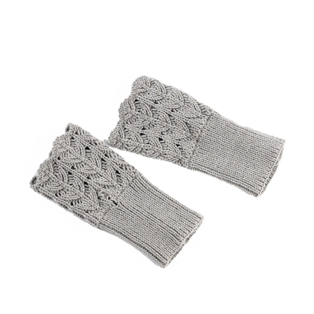 New Short Gloves Knitted Peach Heart Hollowed Half Finger Arm Warmer Twist Solid Color