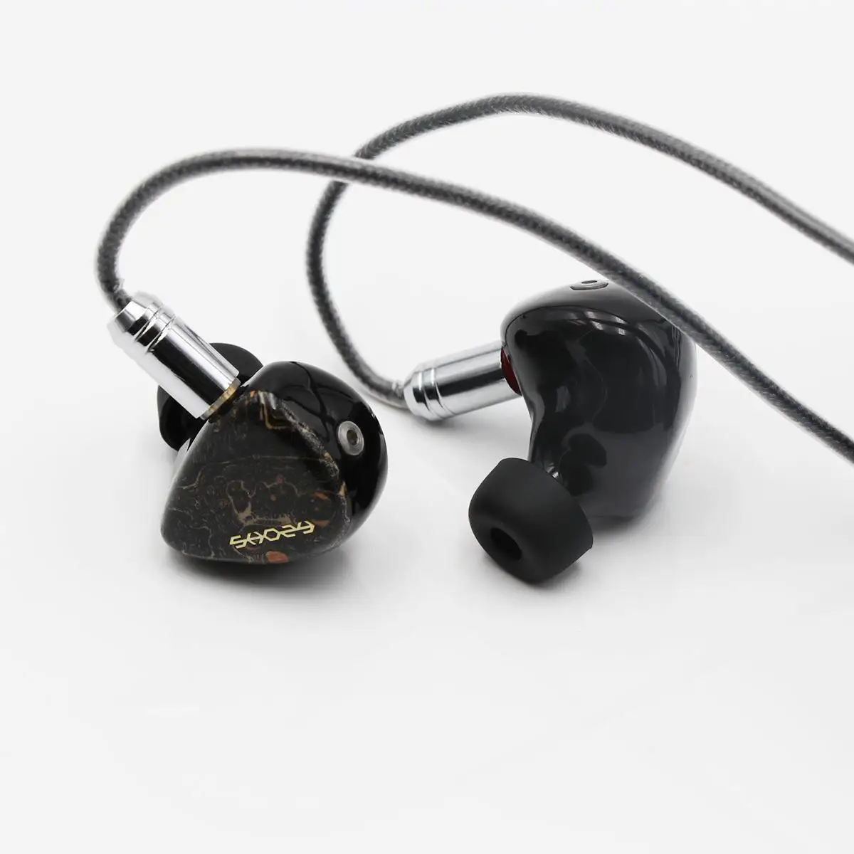 

Shozy Form1.4 Form 1.4 1DD+4BA Five Driver Hybrid In-ear Hifi Music Monitor Earphones Detachable Cable for Audiophile Musician