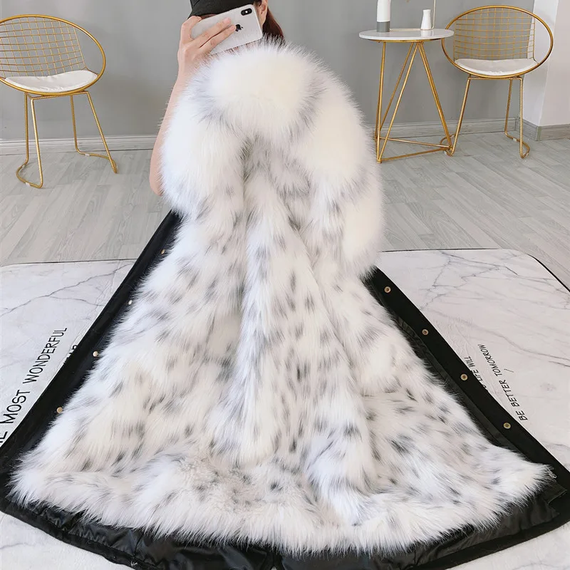 

New style pie overcomes 2023 autumn winter long jacket female Female fox fur fur warm jacket women's loose hooded overcoat