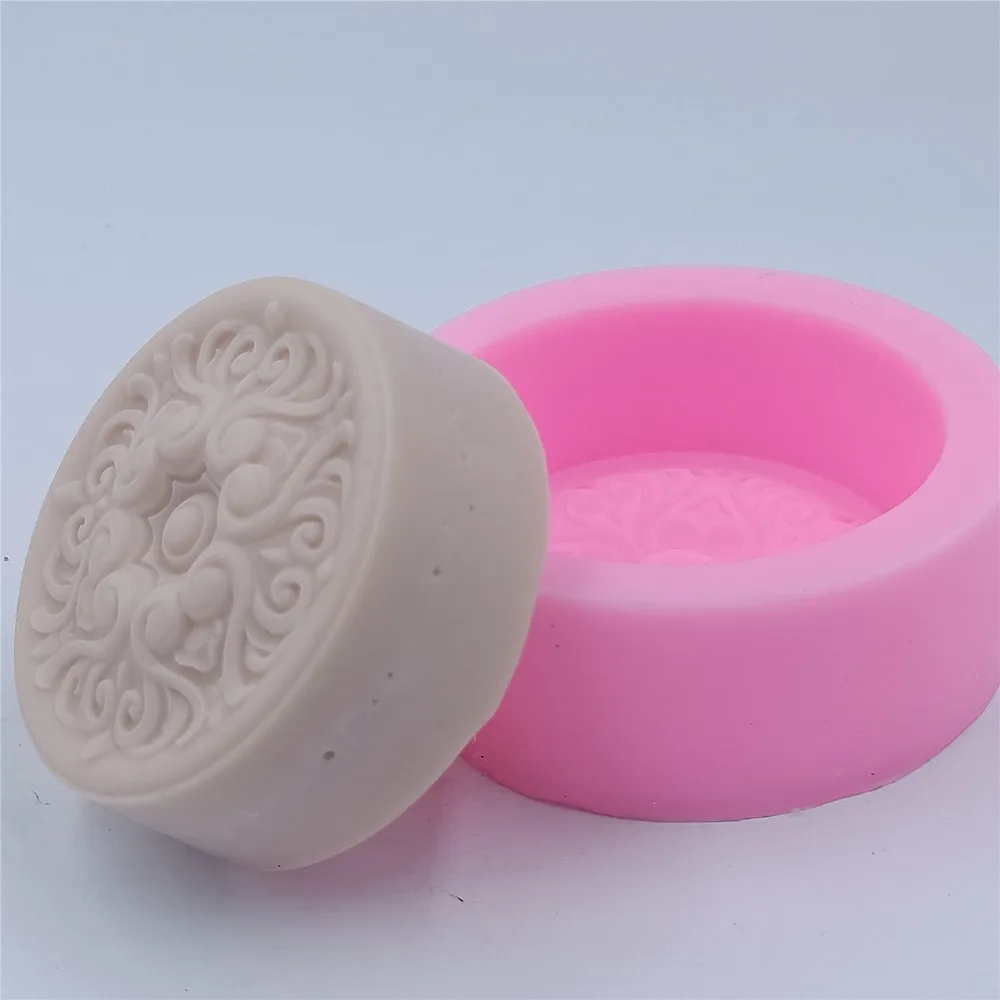 Handmade Round Flower Soap Molds Classic Chinoiserie Silicone Soap Mold Candle Wax Molds Silicone Molds for Natural Soap