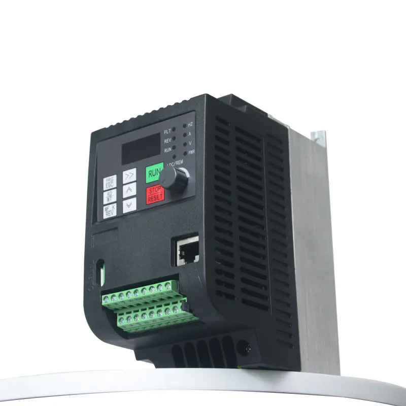 PV solar inverter DC to AC three-phase converter 220V/380v 0.75kw/1.5kw/2.2kw/4kw with MPPT Control solar pump VFD