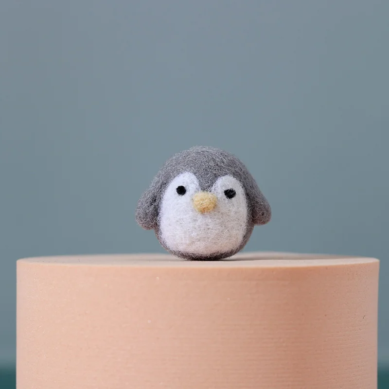 Non Finish Felt Kit Tiny Small Penguin Wool Needle Felt Kit Package DIY Handmade Doll Toy Penguin Gift For Friend Girls