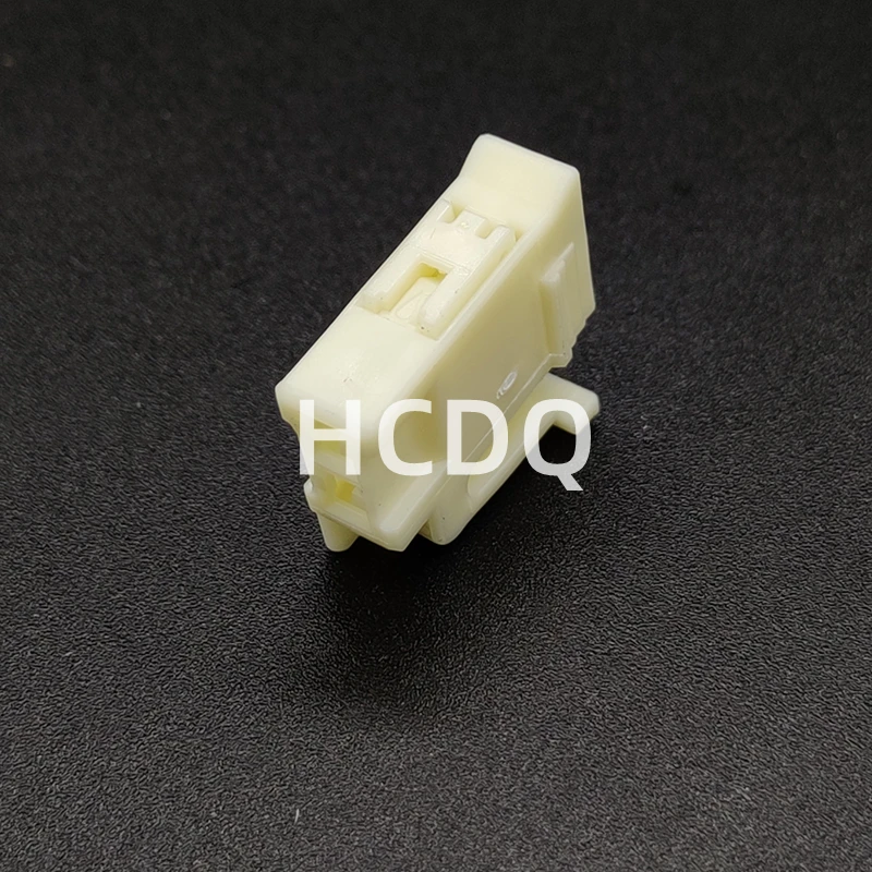 The original 90980-11723 2PIN  automobile connector plug shell and connector are supplied from stock