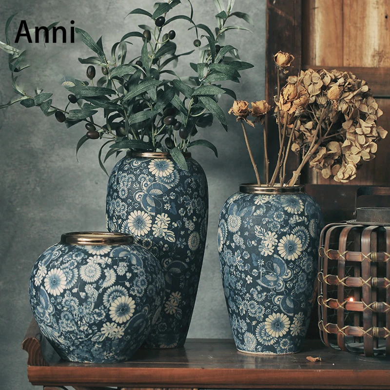 

Golden Stroke Ceramic Vase European Vintage Painted Flower Vases Blue and White Porcelain Crafts Tabletop Plant Pots Home Decor