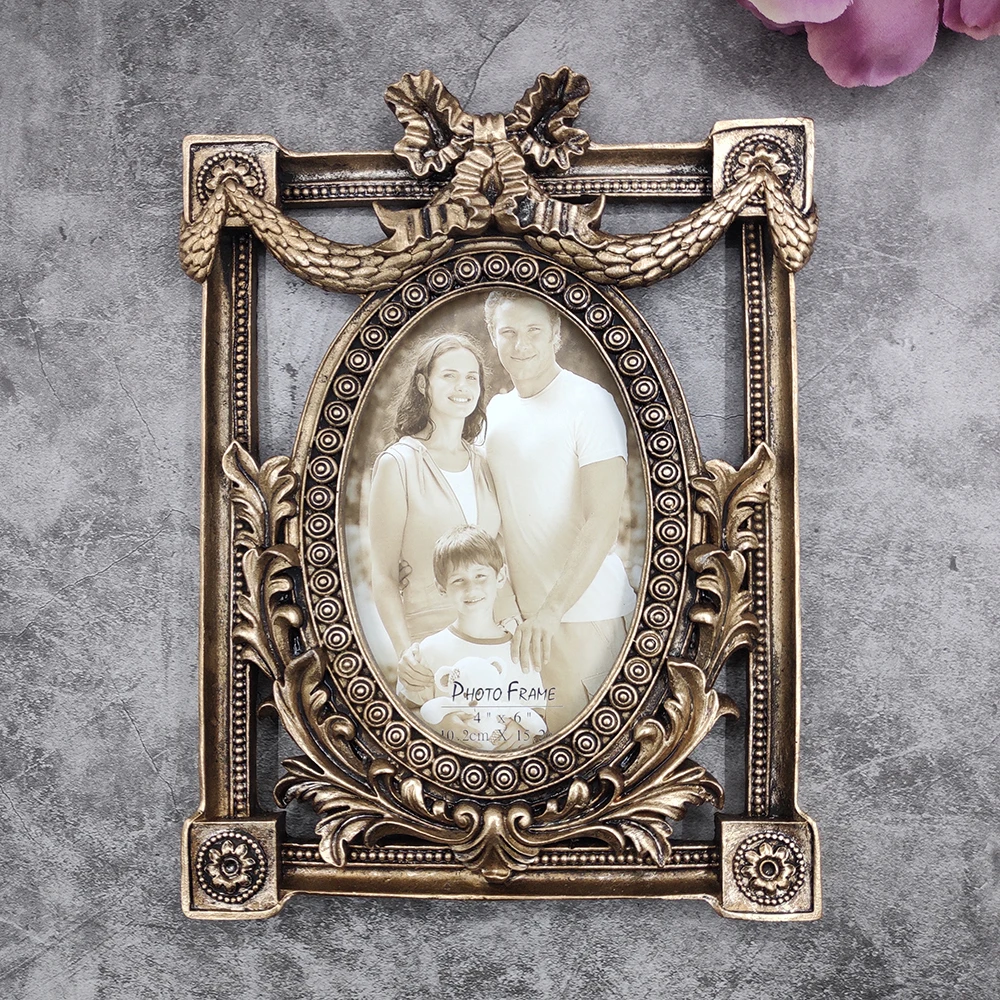 European And American French Classical Swing Table  French Luxury Resin Photo Frame